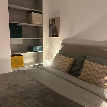 Stylish Renovated Apartment In Chiado Lisboa 外观 照片