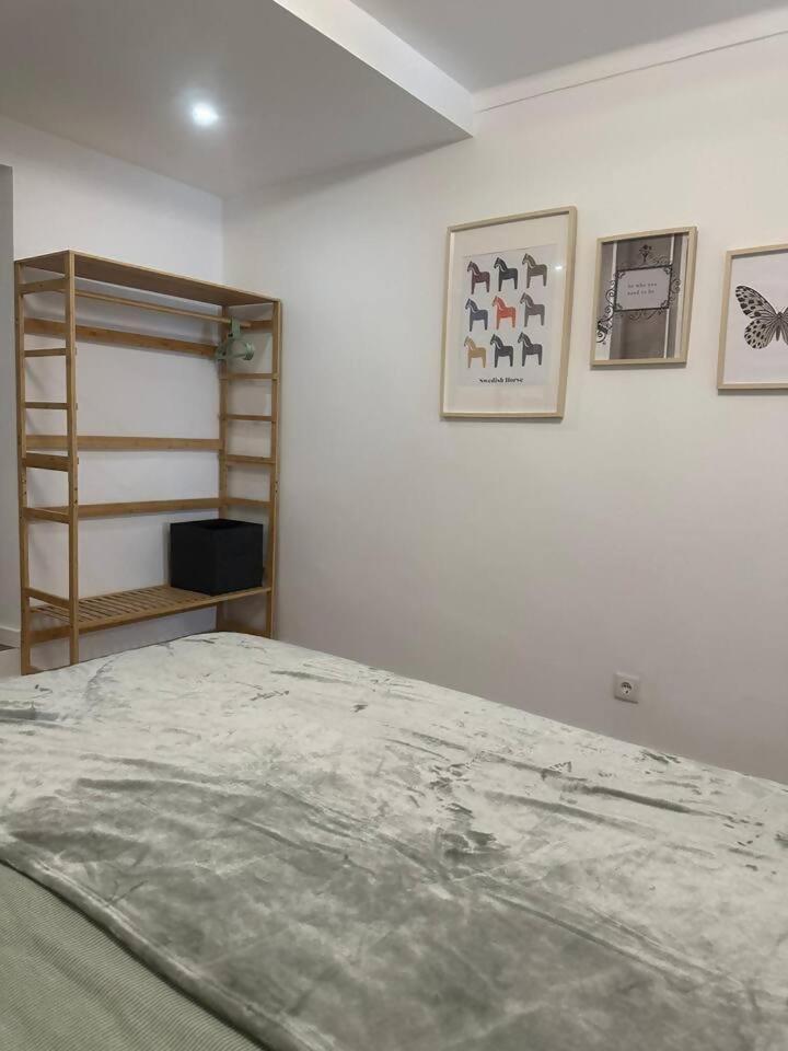 Stylish Renovated Apartment In Chiado Lisboa 外观 照片