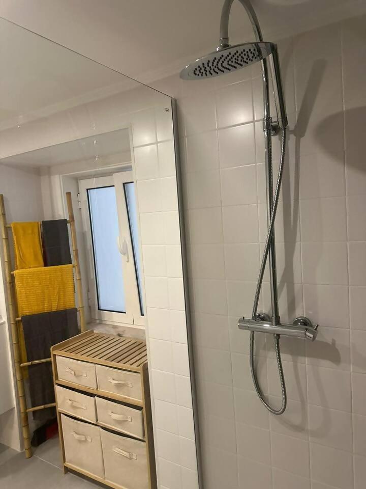 Stylish Renovated Apartment In Chiado Lisboa 外观 照片