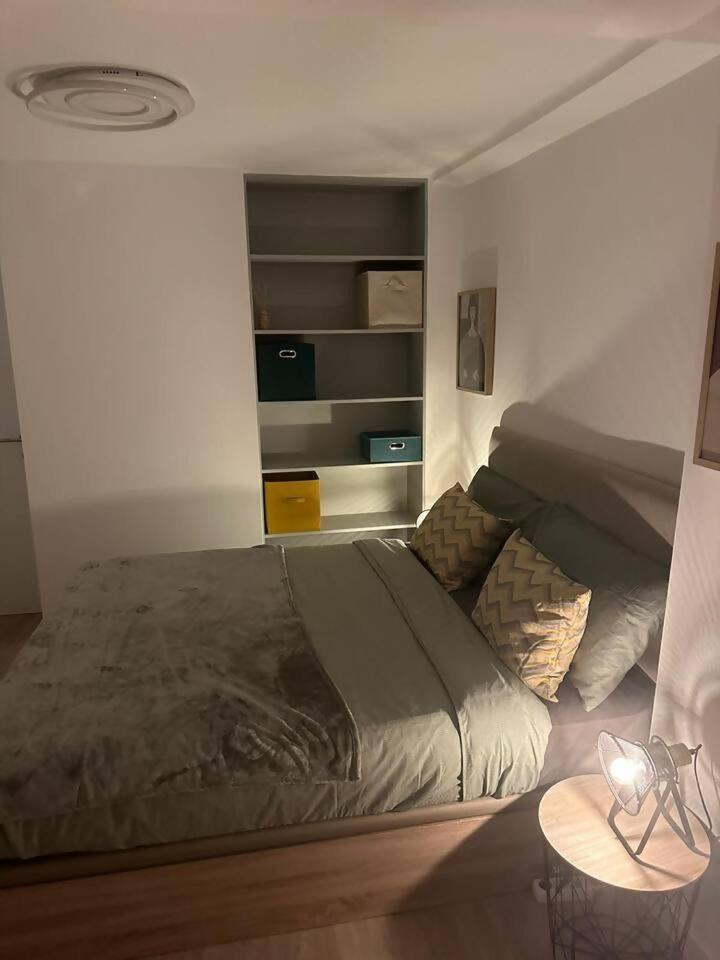 Stylish Renovated Apartment In Chiado Lisboa 外观 照片